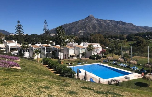 Revente - Apartment - Marbella - Nueva Andalucía