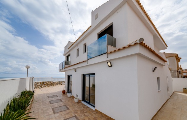 Resale - Villa - Torrevieja - La Mata