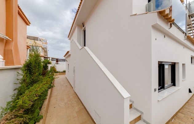 Resale - Villa - Torrevieja - La Mata