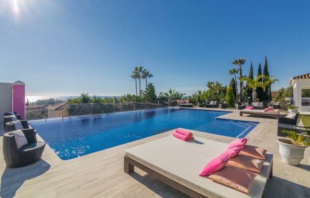 Resale - Villa - Marbella - Elviria