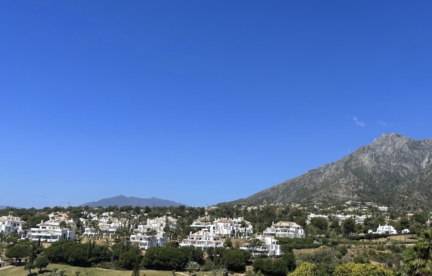 Resale - Villa - Marbella - Sierra Blanca