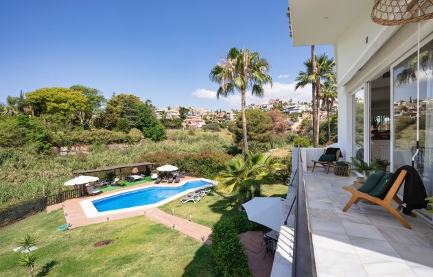 Resale - Villa - Marbella - Nueva Andalucía