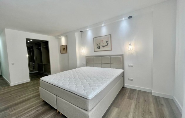 Revente - Apartment - Marbella - Nueva Andalucía