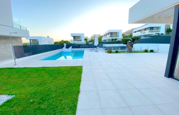 Resale - Villa - Finestrat - Golf Bahía