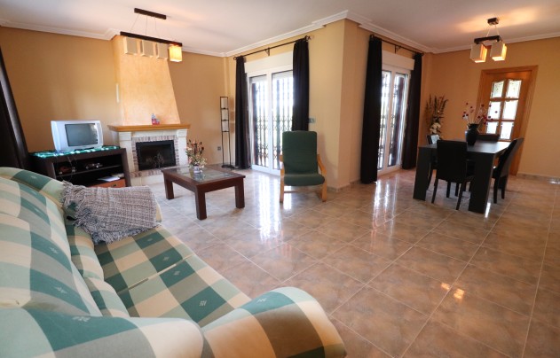 Resale - Villa - Algorfa