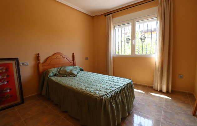 Resale - Villa - Algorfa