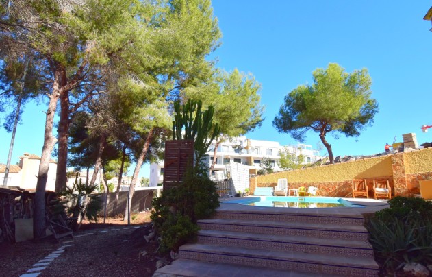 Resale - Villa - Orihuela Costa - Villamartín