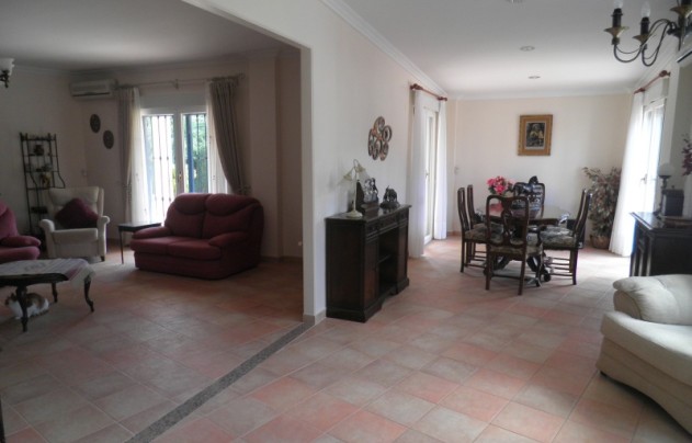 Resale - Villa - Almoradí