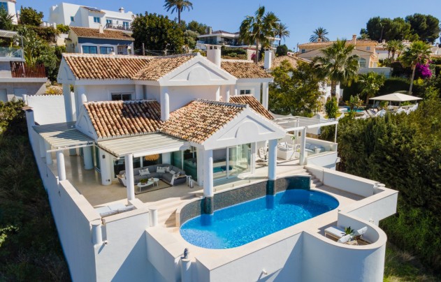 Resale - Villa - Marbella - Nueva Andalucía