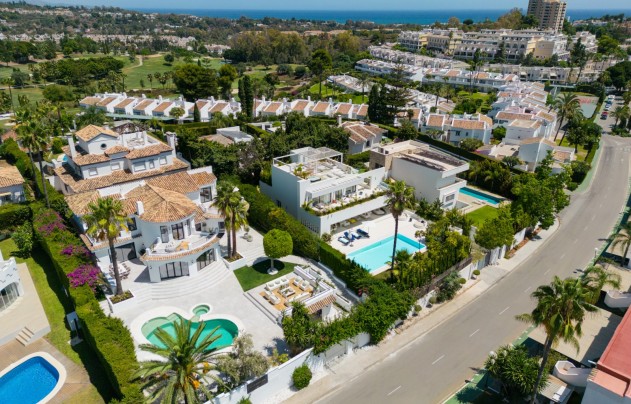 Herverkoop - Villa - Marbella - Nueva Andalucía