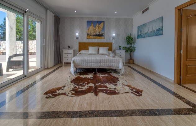 Resale - Villa - Malaga - Mijas