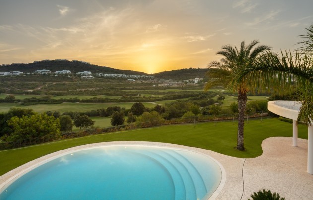 Resale - Villa - Malaga - Casares