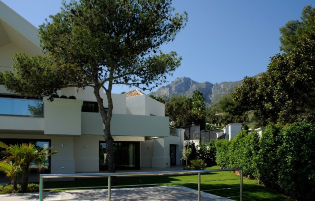 Resale - Villa - Marbella - Sierra Blanca