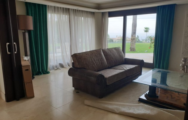 Resale - Villa - Marbella - Sierra Blanca