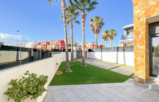 Resale - Villa - Torrevieja