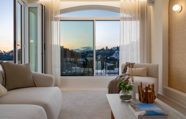 Resale - Apartment - Benahavis - La Quinta