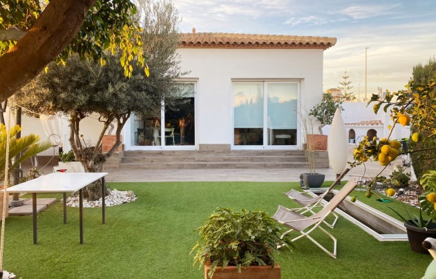 Resale - Villa - San Fulgencio - La Marina