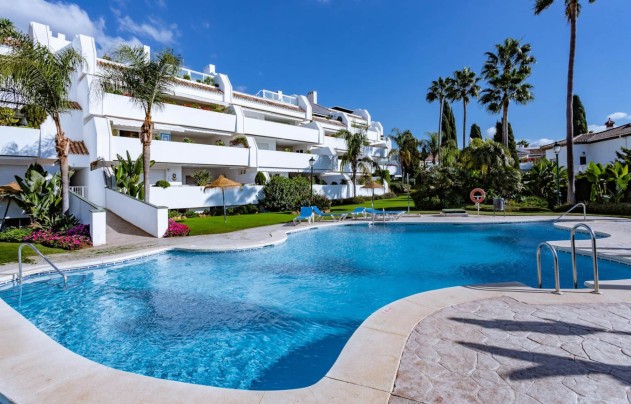 Resale - Apartment - Marbella - Los Monteros