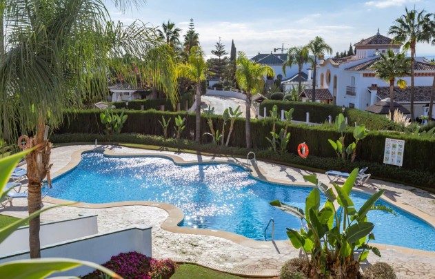 Resale - Apartment - Marbella - Los Monteros