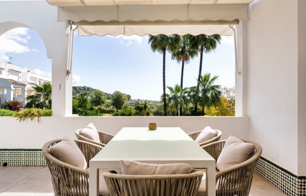 Resale - Apartment - Benahavis - La Quinta