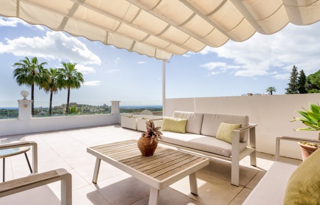 Resale - Apartment - Benahavis - La Quinta