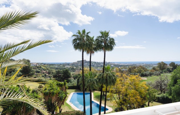 Resale - Apartment - Benahavis - La Quinta