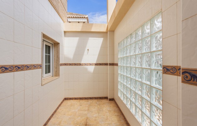 Resale - Villa - Torrevieja - La veleta