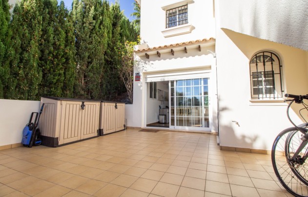 Resale - Villa - Orihuela Costa - Campos de Golf