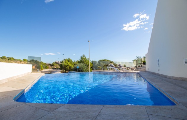 Resale - Villa - Orihuela Costa - Campos de Golf