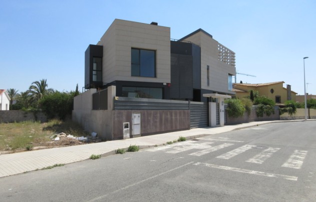 Resale - Villa - Elche - Ciutat Jardí - Torreta Verdí