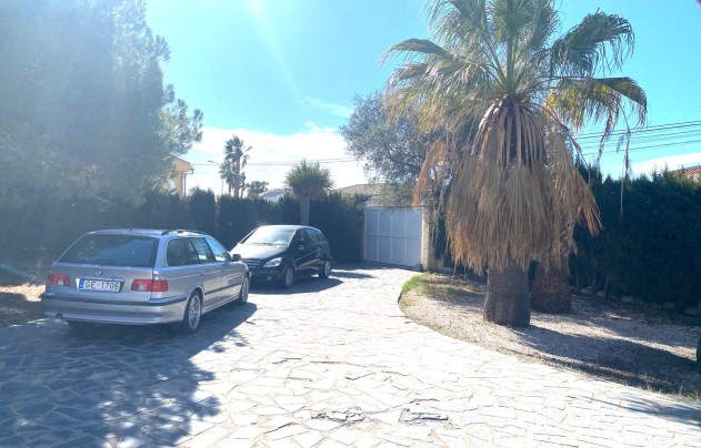 Resale - Villa - Torrevieja - El Chaparral