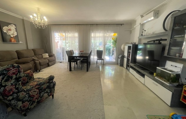 Resale - Villa - Gava - Gava Mar