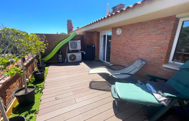 Resale - Villa - Gava - Gava Mar