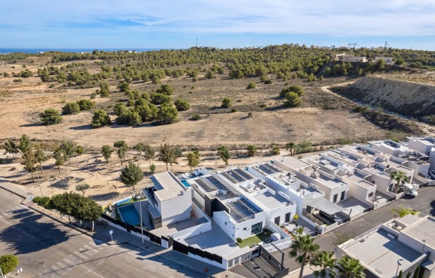 Resale - Villa - San Miguel de Salinas - Orihuela Costa