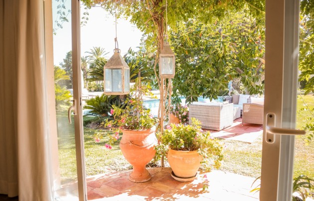 Resale - Villa - Benahavis