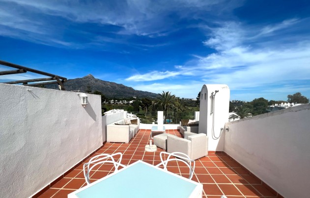 Revente - Apartment - Marbella - Nueva Andalucía