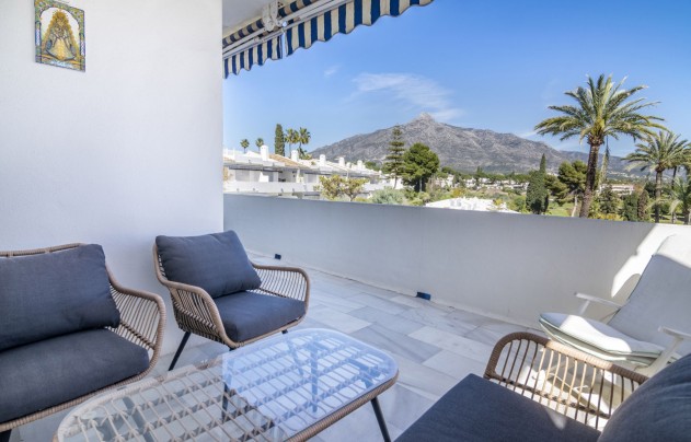 Revente - Apartment - Marbella - Nueva Andalucía