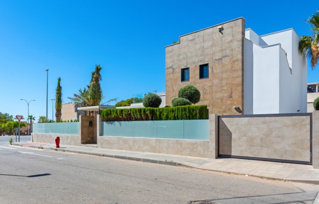 Resale - Villa - Orihuela Costa - Dehesa de campoamor