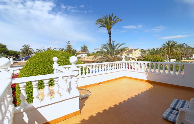 Resale - Villa - Cabo Roig