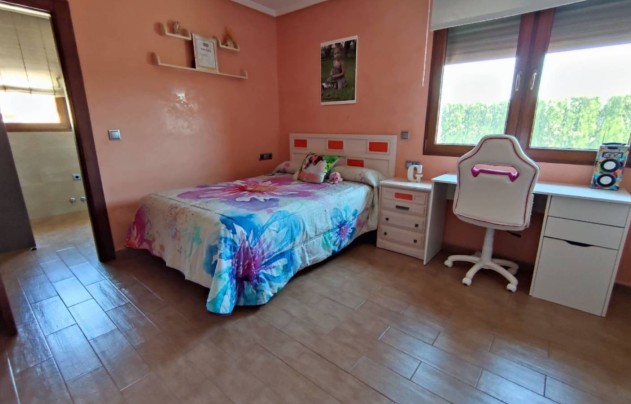 Resale - Villa - Aspe