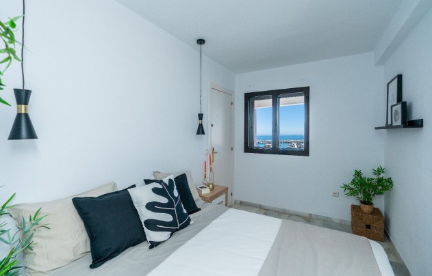 Resale - Apartment - Marbella - Puerto Banús