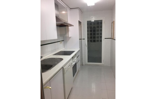 Herverkoop - Apartment - Marbella - Nueva Andalucía