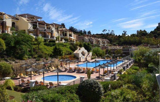 Resale - Apartment - Benahavis - Los Arqueros