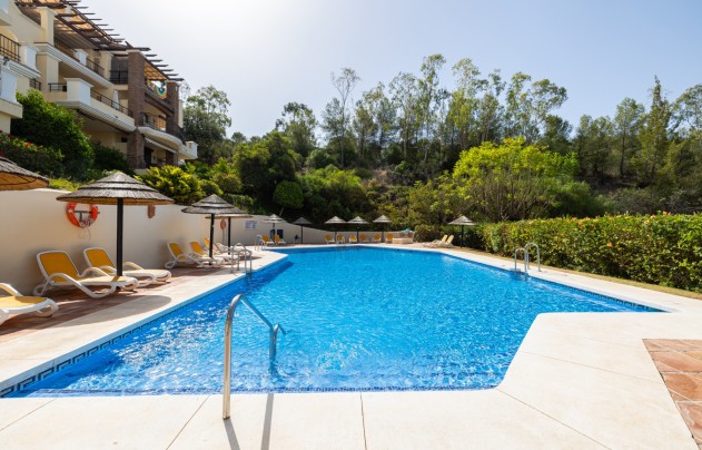 Resale - Apartment - Benahavis - Los Arqueros