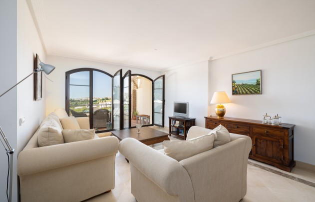 Resale - Apartment - Benahavis - Los Arqueros