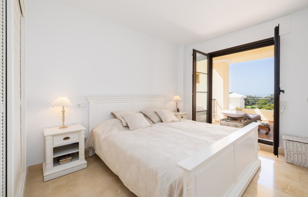 Resale - Apartment - Benahavis - Los Arqueros