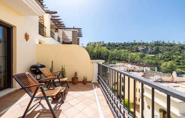 Resale - Apartment - Benahavis - Los Arqueros