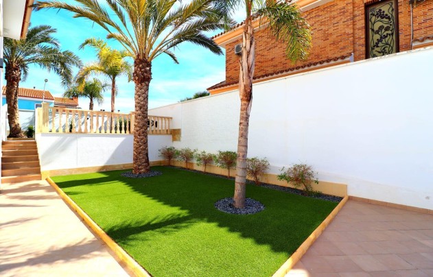 Resale - Villa - Orihuela Costa - Campoamor