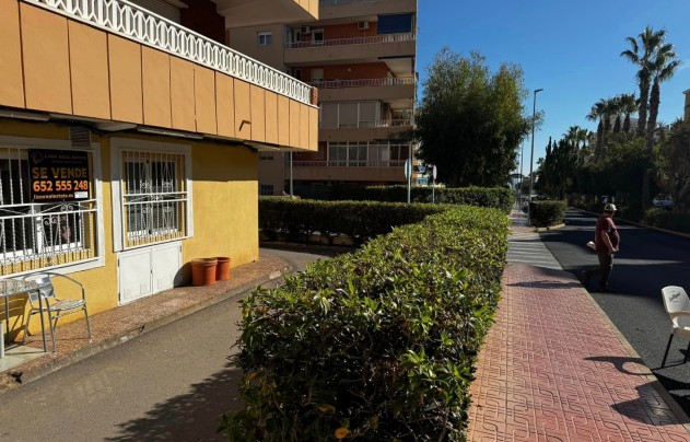 Resale - Commercial - Orihuela Costa - Punta Prima