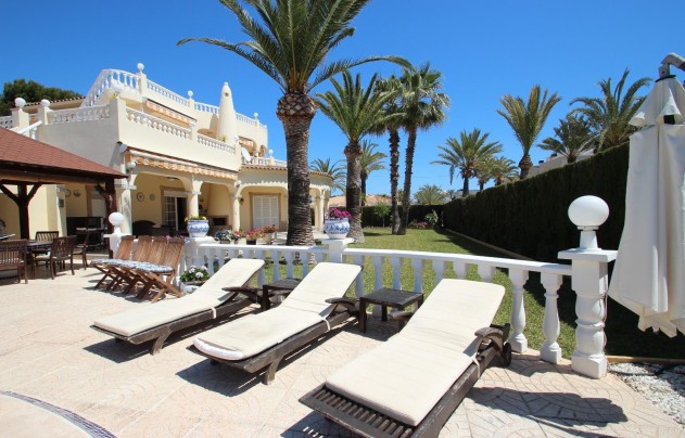 Resale - Villa - Torrevieja - Punta Prima